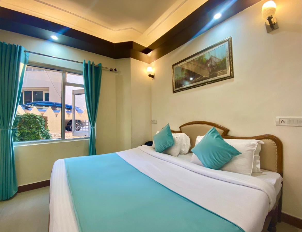 Riversun Hotel Mall Road Mussoorie Dış mekan fotoğraf